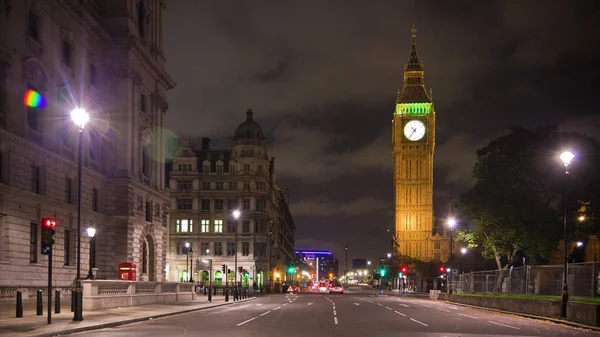 Widok Ulice Poniżej Big Ben Londynie Nocy — Zdjęcie stockowe