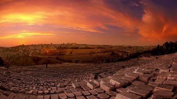 Coucher Soleil Éclatant Mont Des Oliviers Surplombant Cimetière Vers Dôme — Photo