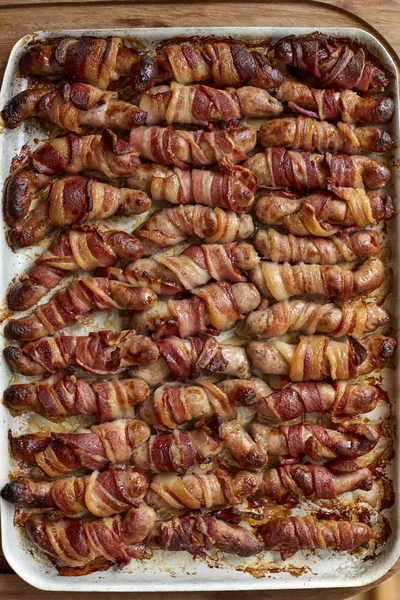 Overhead View of a Tray of Cooked Pigs in Blanket — Stock Photo, Image