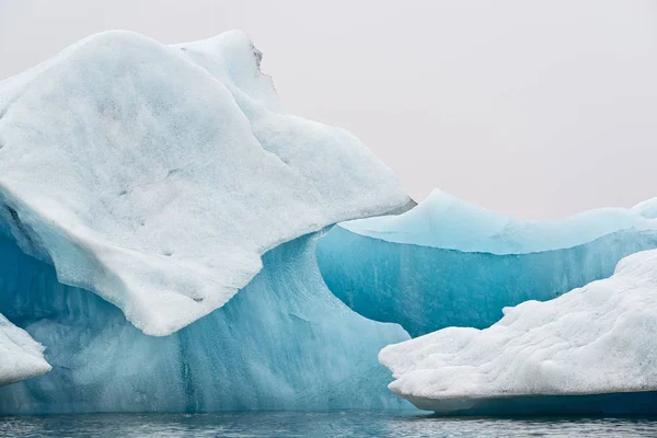 Παγόβουνα Στη Λίμνη Jokulsarlon Κοντά Στον Παγετώνα Vatnajokull Ισλανδία — Φωτογραφία Αρχείου