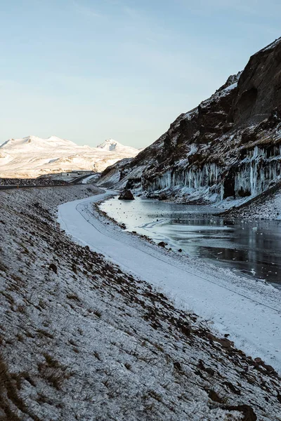 Snaefellsnes niemimaa talvella auringonlaskussa, Islanti — kuvapankkivalokuva