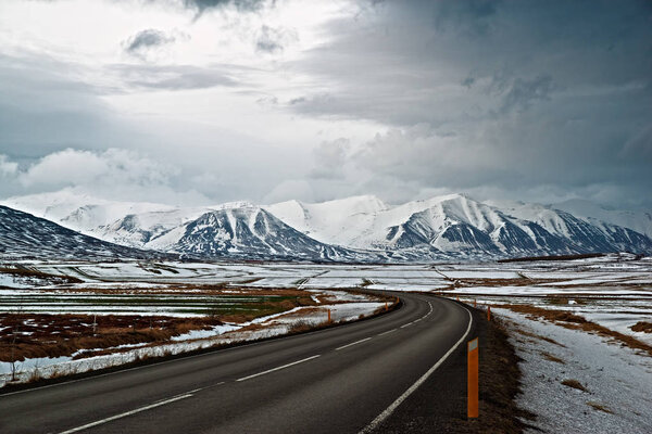 On the road to Dalvik, Iceland — Stock Image On the road to Dalvik, Iceland — Stock Photo, Image