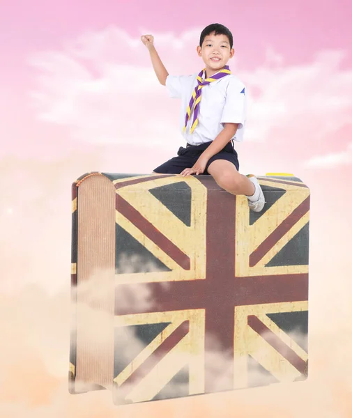 Tillbaka Till Skolan Rolig Liten Pojke Bära Pojke Scout Kostym — Stockfoto