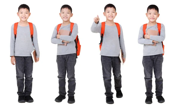 Sırt çantalı bir grup Asyalı çocuk. Beyaz arka planda tüm vücut izole edilmiş..