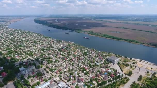 Fotografia Aérea Uma Cidade Ucraniana Margem Rio Dnipro Dia Ensolarado — Vídeo de Stock