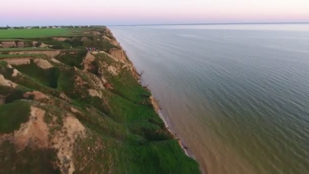 Luchtfoto Van Een Rechte Heuvelachtige Kust Van Zwarte Zee Met — Stockvideo