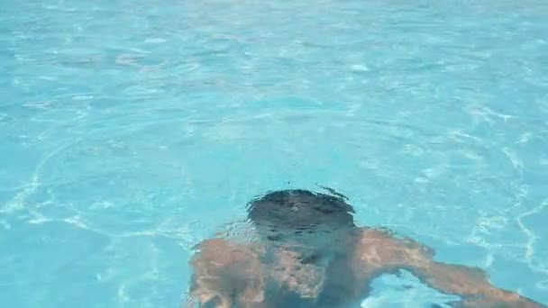 Cheery Man Moving Closing His Nose Swimming Pool Slow Motion — Stock Video