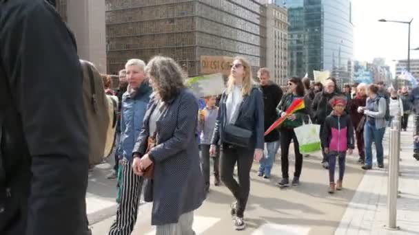 Bruxelas Bélgica Março 2019 Vista Original Uma Grande Manifestação Com — Vídeo de Stock