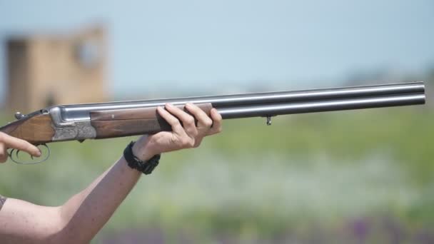 Modern Double Barrel Shortgun Aiming Clay Pigeons Big Range Slow — Stock Video