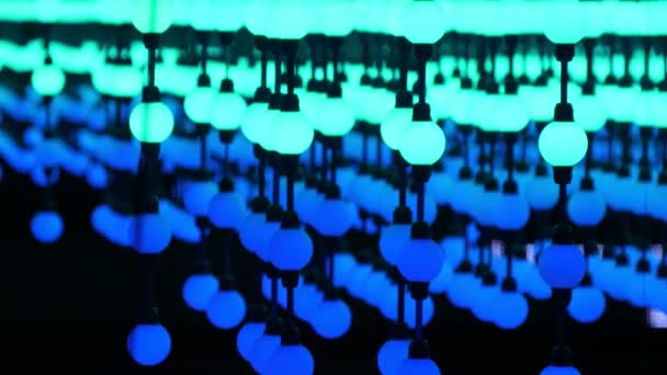 Mavi Lekeler Ile Avrupa Parlamentosu Lobisinde Hafif Müzik Kurulumu Siyah — Stok video
