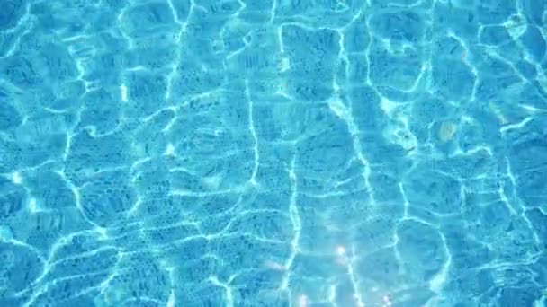 Hilarious Rippling Waters Swimming Pool Turkey Sunny Day Slo Cheery — Stock Video