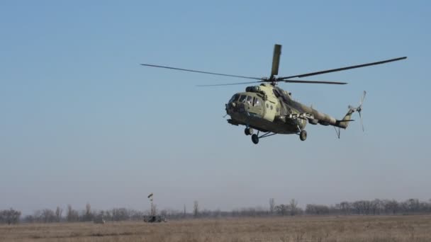 Odessa Oekraïne Oktober 2018 Prachtig Uitzicht Een Grote Legergroene Chopper — Stockvideo