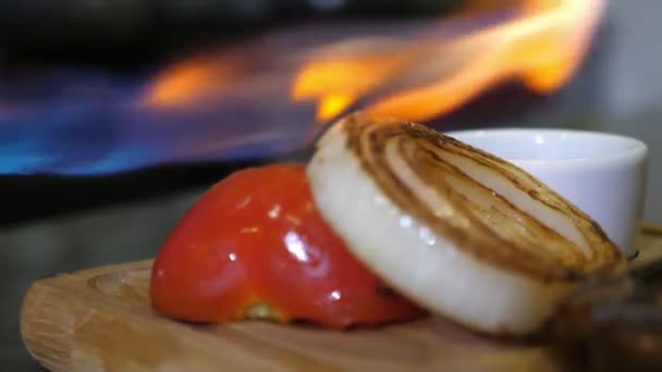 Chef Prepares Vegetables Serving Delicious Grilled Vegetables Poured Fire Wooden — Stock Video