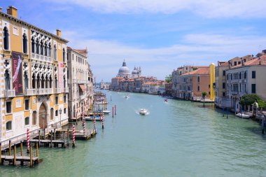 Venice, İtalya - Mayıs, 2017: Canal Grande ve Basilica Santa Maria della Salute.