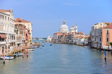 Venice, İtalya - Mayıs, 2017: Canal Grande ve Basilica Santa Maria della Salute.