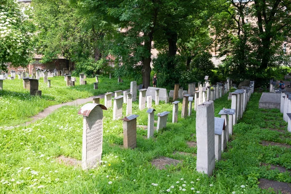 Kraków, Polska-czerwiec, 2017: cmentarz żydowski, Kazimierz, Kraków, Polska — Zdjęcie stockowe