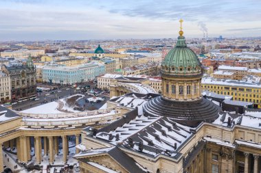 Kazan Katedrali'nin drone'dan havadan görünümü, Saint Petersburg, Rusya