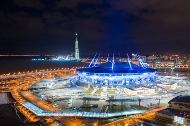St. Petersburg, Rusya - Mart, 2019: Finlandiya Körfezi'nin kuş bakışı görünümünden güzel havadan görünüm, Saint-Petersburg, Rusya, stadyum, quadrocopter drone uçuşundan manzara