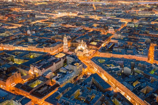 Nacht-Panoramablick von der Spitze des Zentrums von St. Peter. — Stockfoto