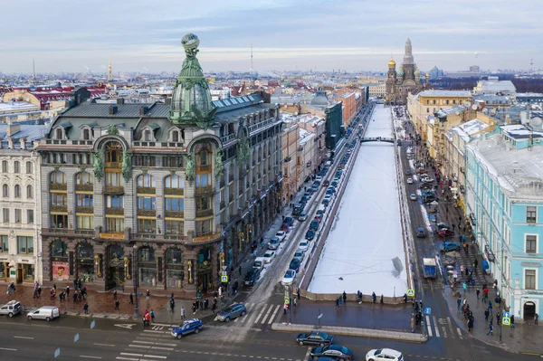 Санкт-ПЕТЕРСБУРГ, РОССИЯ - МАРТ, 2019: Воздушный вид на здание — стоковое фото