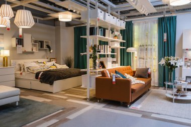 St. Petersburg, Rusya - Mart, 2019: Ikea mağazasının iç mekanları, yatak odası mobilyaları Bölümü.