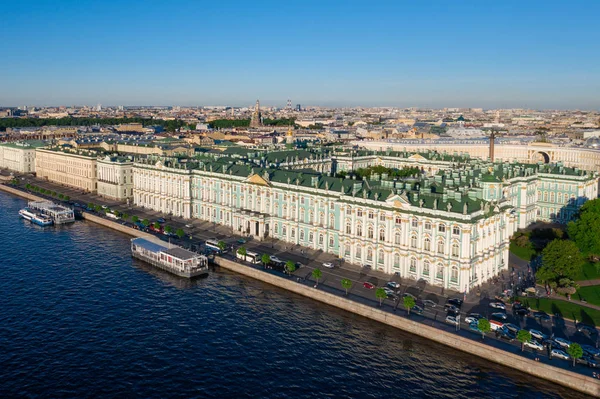 Aerial view cityscape of city center, Palace square, State Hermitage museum (Winter Palace), Neva river. Saint Petersburg skyline. SPb, Russia — Stock Photo, Image