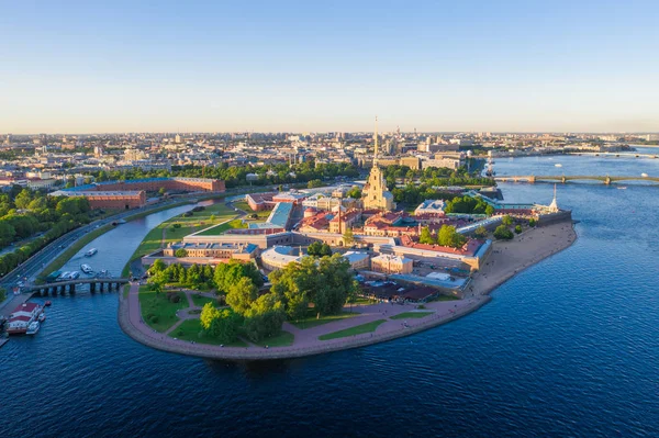 Vista desde el dron de la Fortaleza de Pedro y Pablo, San Petersburgo — Foto de Stock