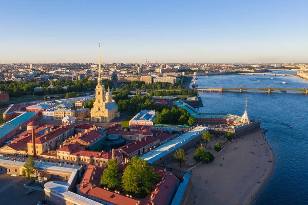 Visa från drönare av Peter och Paul Fortress, St. Petersburg — Stockfoto