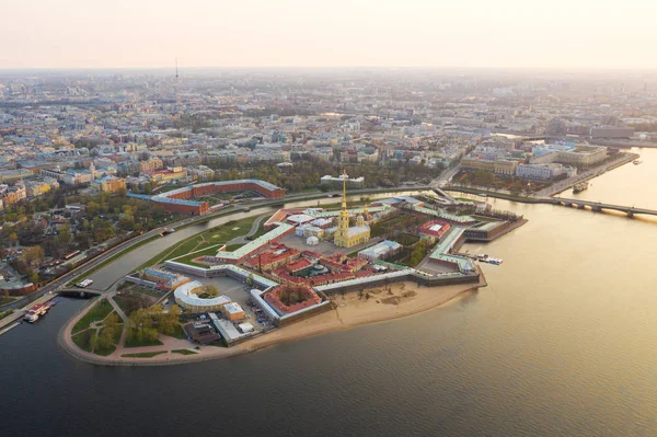 Visa från drönare av Peter och Paul Fortress, St. Petersburg — Stockfoto