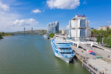Rostov-On-Don, Rusya - Mayıs 2019: Rıhtımda nehir limanı. Rostov. Rusya