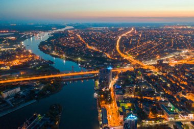 Rostov-On-Don, Rusya - Mayıs 2019: Rostov-on-Don'da Akşam nehri Don