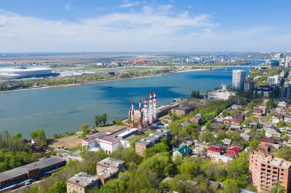 Luchtfoto van Rostov aan de Don en de rivier Don. Rusland — Stockfoto