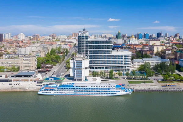 Rostów nad Donem, Rosja-maj 2019: Riverport na nabrzeżu. Rostov-on-don. Rosja — Zdjęcie stockowe