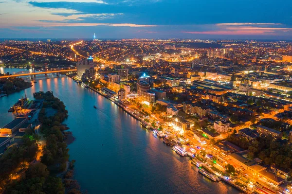 Rostov na Donu, Rusko-květen 2019: večerní řeka Don in Rostov na Donu — Stock fotografie