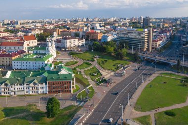 Minsk tarihi merkezinin panoramik görünümü. Belarus.