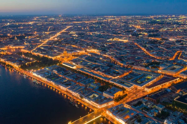 Petersburg-kartan. Karta från en höjd. Nattstad från fågelperspektiv — Stockfoto