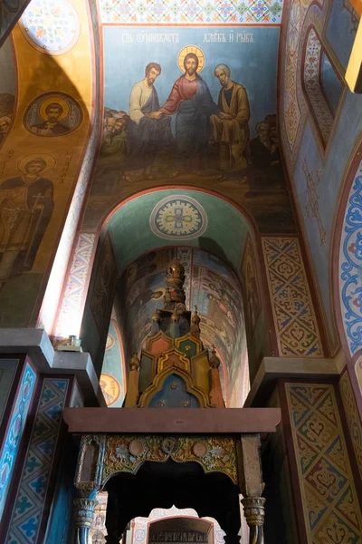 VELIKY NOVGOROD, RUSIA - ABRIL, 2019: interior de la Catedral de Santa Sofía, Veliky Novgorod, Rusia —  Fotos de Stock