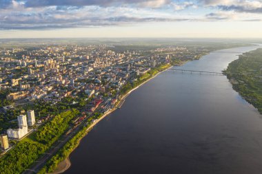 Hava manzarası, insansız hava aracı fotoğrafları, Perm manzarası, Rusya 'nın Ural bölgesi..