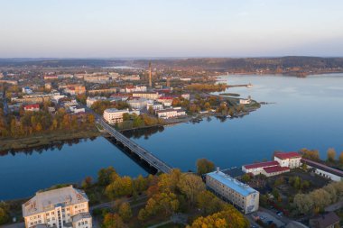 Sortavala, Finlandiya yakınlarındaki popüler bir Karelya kasabası. Kuzey Rus doğasının merkezi, Ladoga Gölü, mermer ocakları..