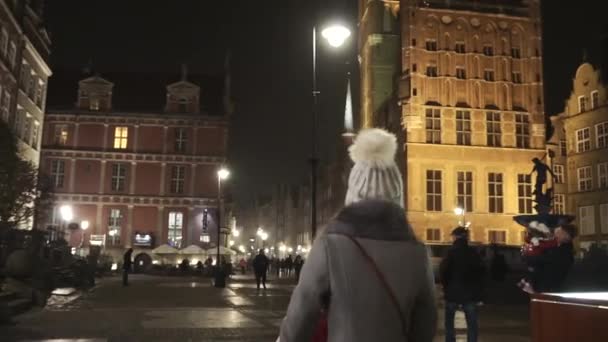 Gdańsk, Polska-23 listopada 2018: architektura długiego pasa w Gdańsku nocą. — Wideo stockowe