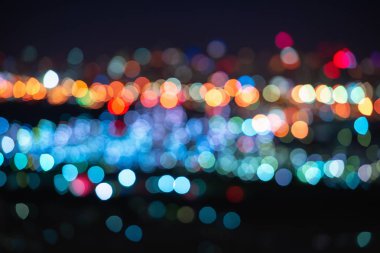 Bokeh şehir ışıkları, gece sahne özetini.