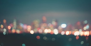 Bokeh şehir ışıkları, gece sahne özetini.