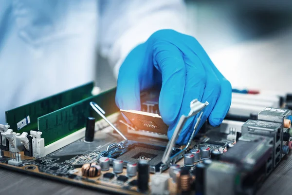 Closeup Computer Technician Researcher Holding Cpu Computer Examination Replacing Curcuit — Stock Photo, Image