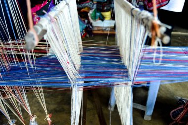 Geleneksel dokuma tapestrywith geleneksel desen. Geleneksel Vietnam eşarp parlak renkleri.