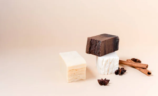 Sapone naturale organico shampoo bar. Vista orizzontale superiore copyspace. shampoo fatto a mano concetto ecologico — Foto Stock