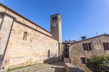 Castello di Vigoleno, Piacenza Emilia Romagna Eyaleti, duvarlar ve kent ile. Vigoleno 02/17/2019 vasıl 1230: pm