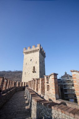 Castello di Vigoleno, Piacenza Emilia Romagna Eyaleti, duvarlar ve kent ile. Vigoleno 02/17/2019 vasıl 1230: pm