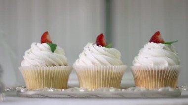 Lezzetli kek standı-2