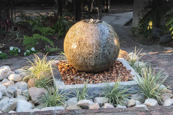 Orb Concrete Water Fountain Garden Sunset — Stock Photo, Image