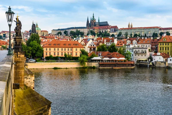 View Vitus Cathedral Castle Charles Bridge Dawn Prague Czech Republic — Stock Photo, Image